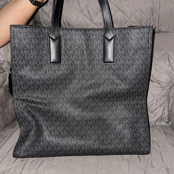 Michael Kors large tote - Picture 4 of 7